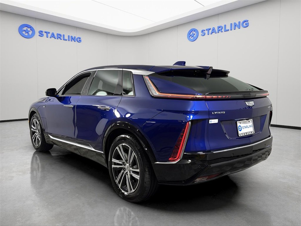 2024 Cadillac Lyriq Luxury photo 5