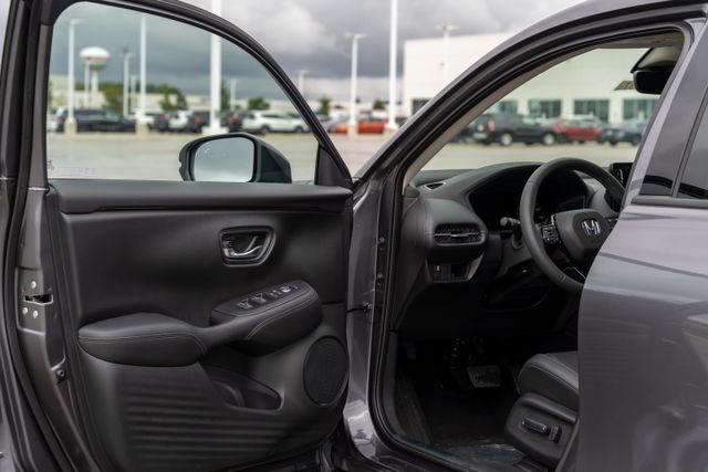 2026 Honda HR-V EX-L photo 19