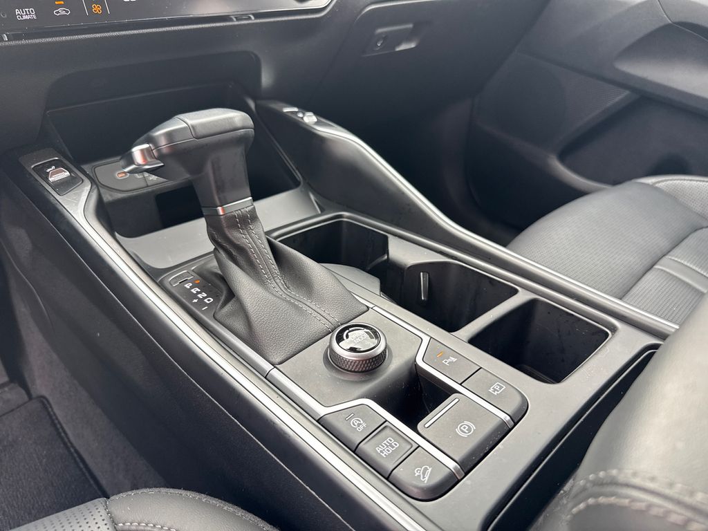 2024 Kia Sorento S photo 32