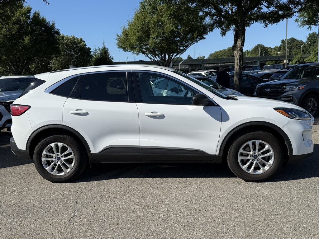 2022 Ford Escape SE photo 5