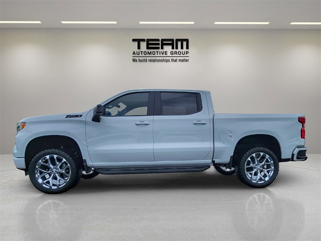 2024 Chevrolet Silverado 1500 RST photo 8