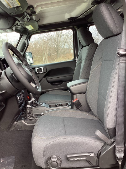 2025 Jeep Wrangler Sport S photo 5