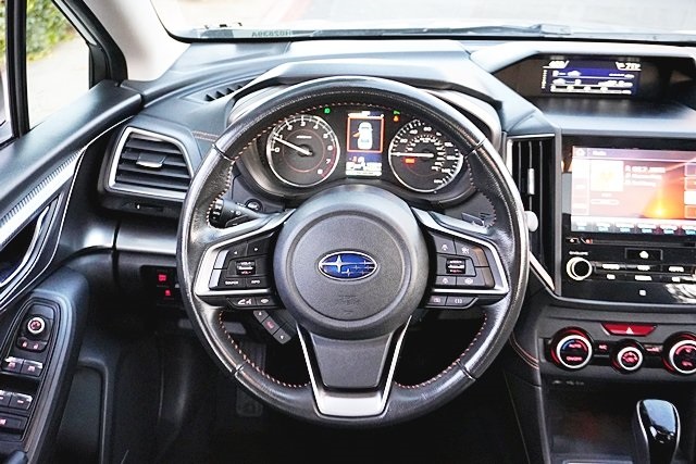 Used 2021 Silver Subaru Limited image 19