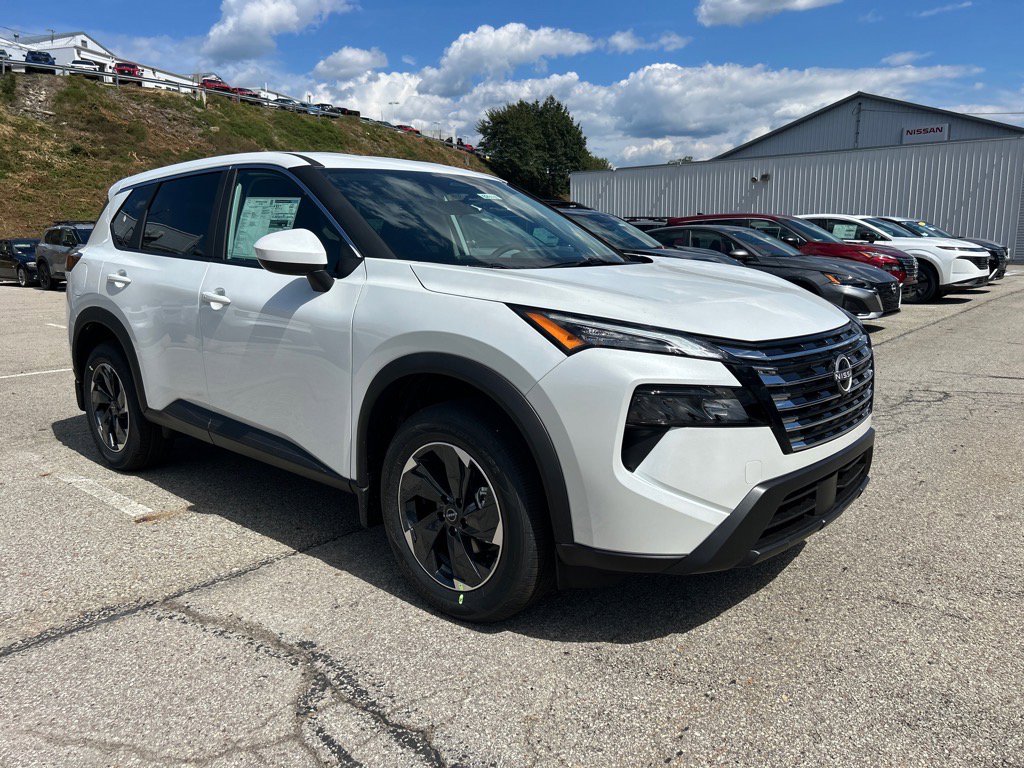 2026 Nissan Rogue SV's photo