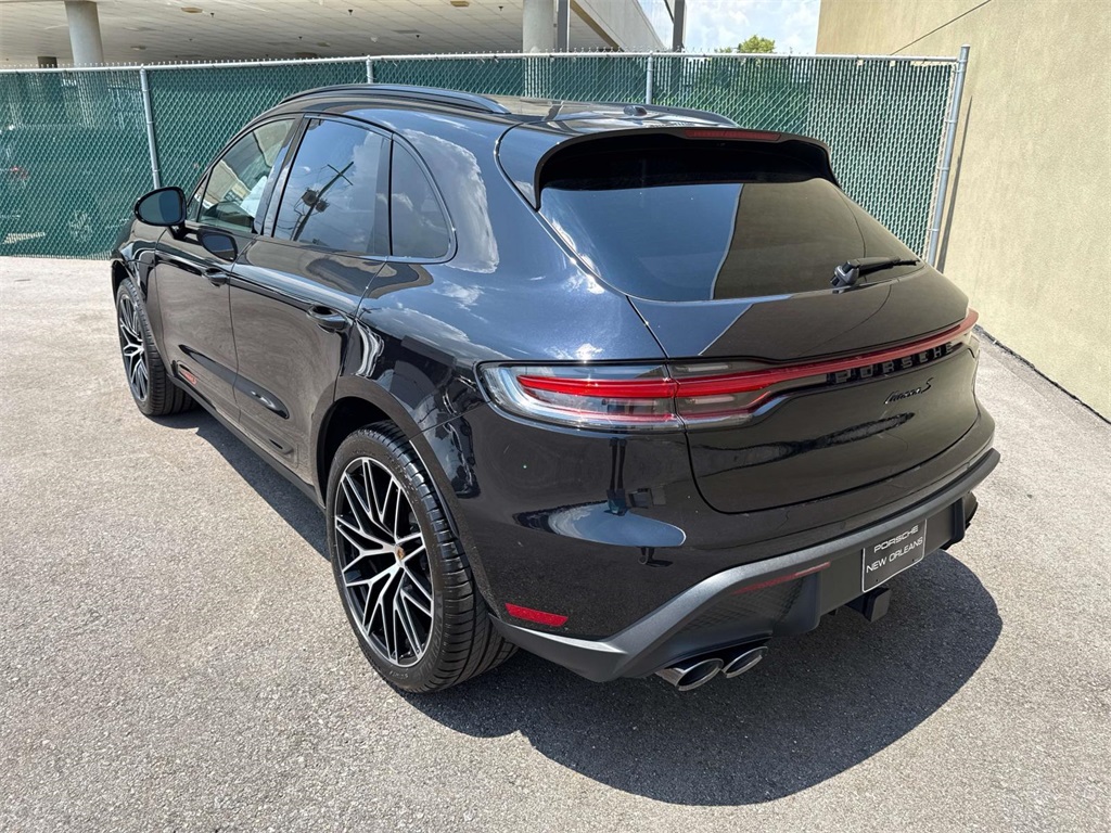 2025 Porsche Macan S photo 4