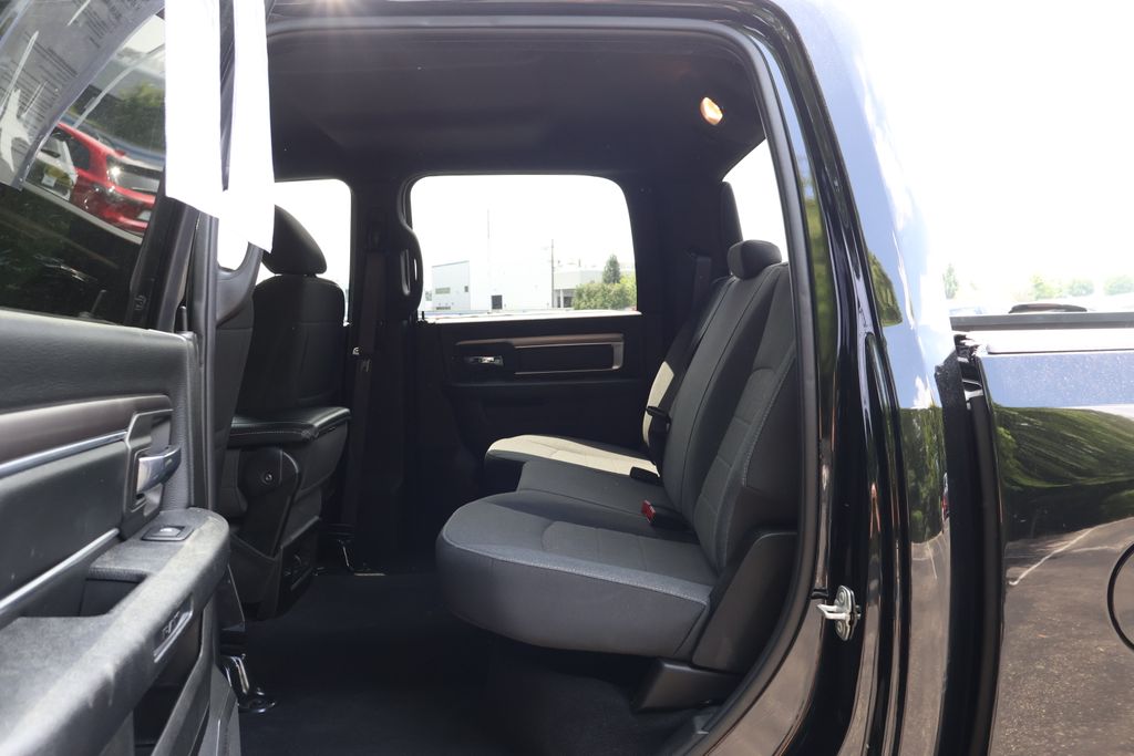 2024 Ram 1500 Classic Warlock photo 35