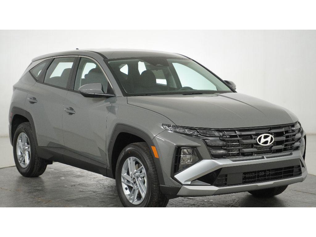 2026 Hyundai Tucson SE's photo