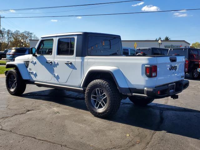 2023 Jeep Gladiator Freedom photo 4