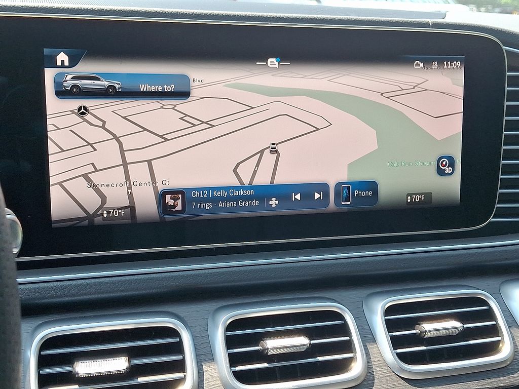 2025 Mercedes Benz GLS 450 4MATIC photo 14