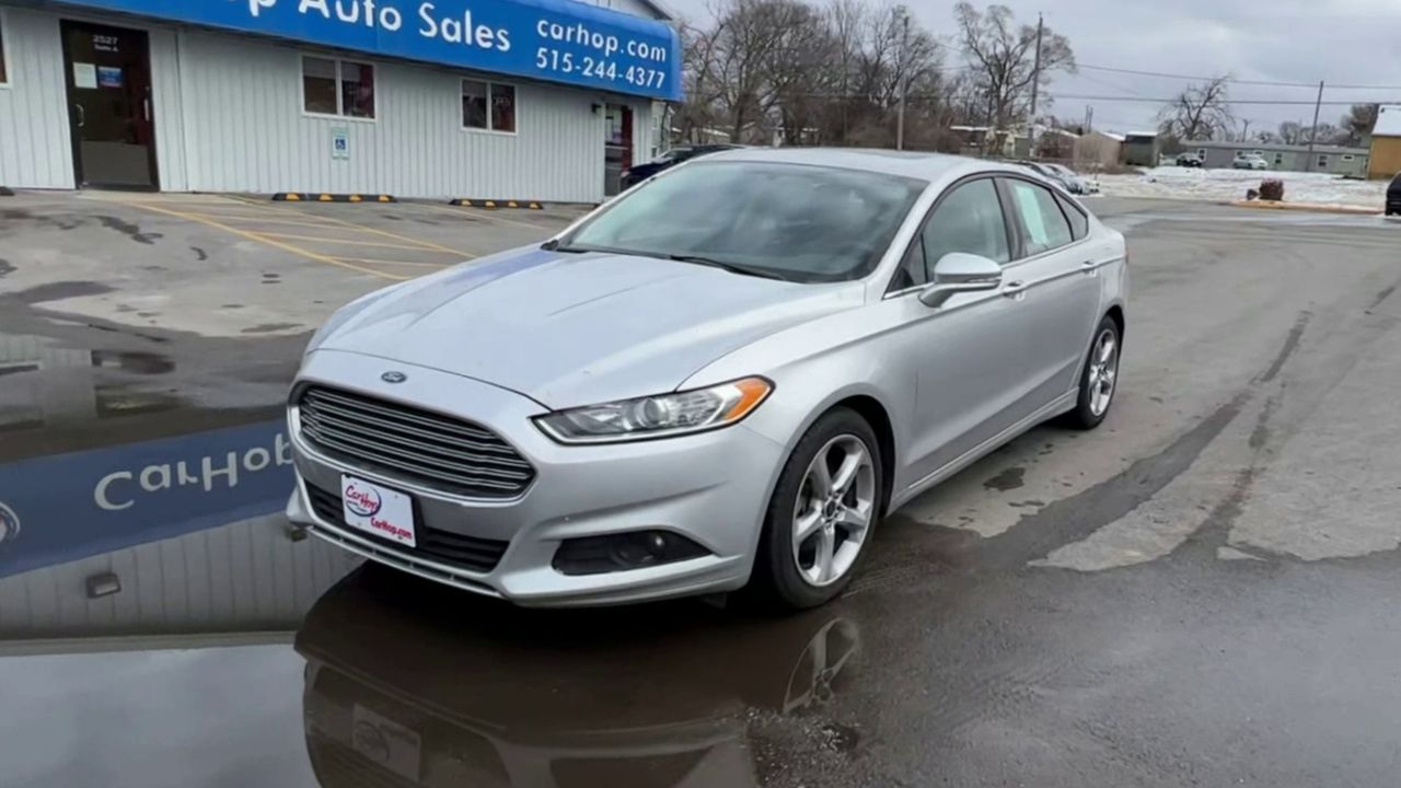 2016 Ford Fusion SE photo 4