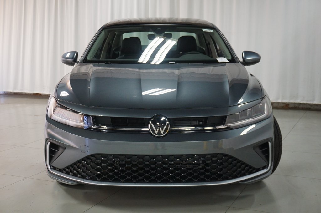 2025 Volkswagen Jetta 1.5T SE photo 4