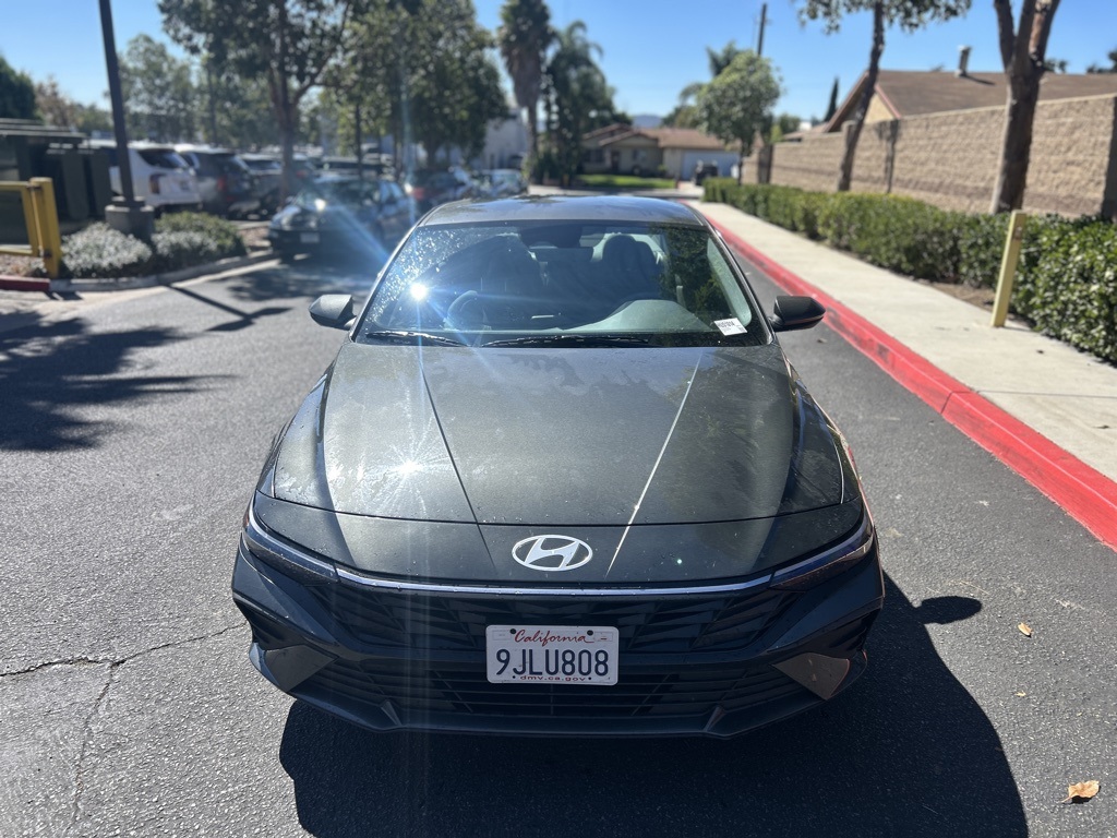 2024 Hyundai Elantra SEL photo 2