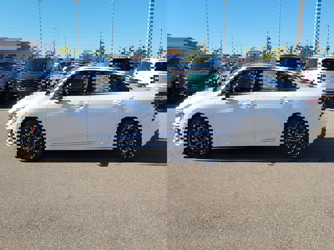2025 Kia K5 GT-Line photo 8