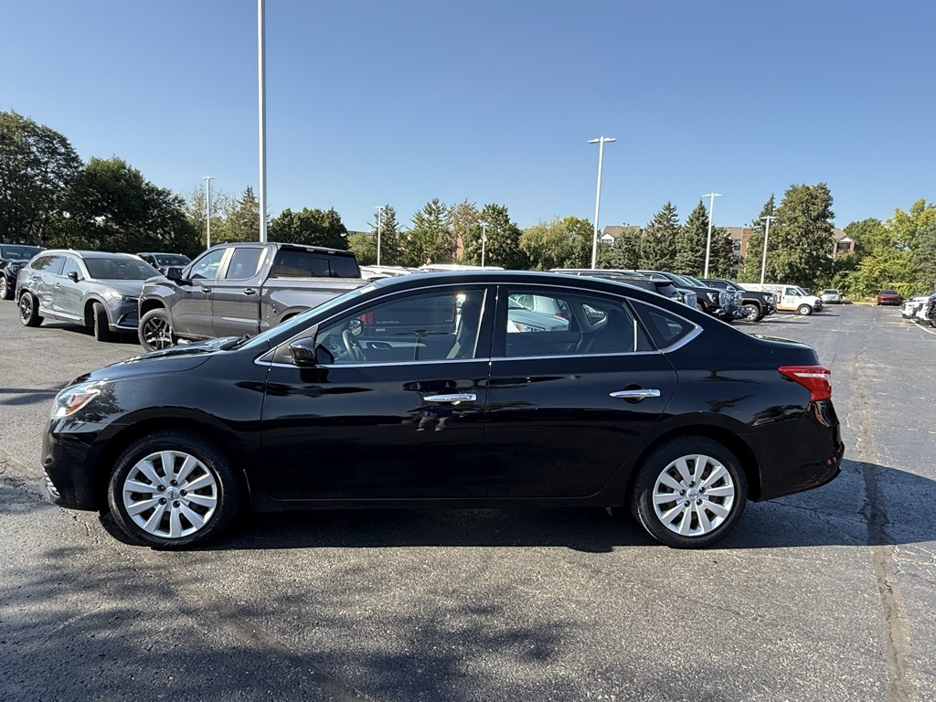 2016 Nissan Sentra S photo 28