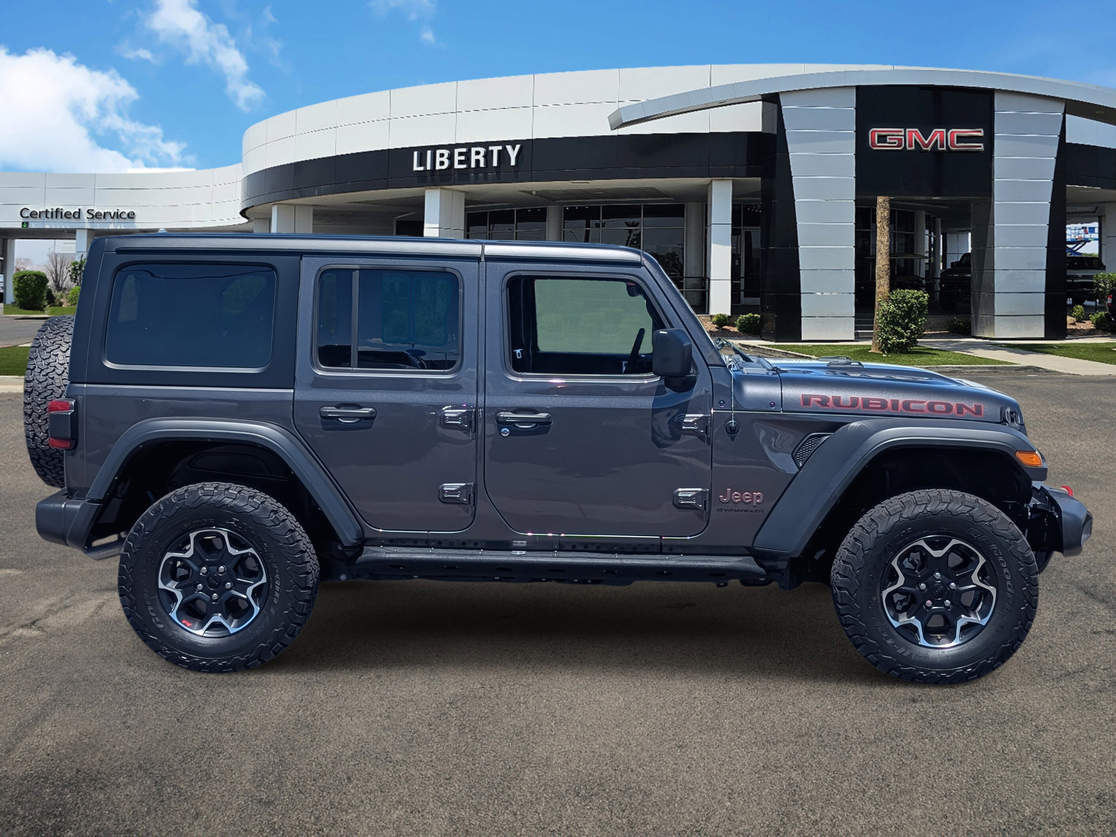 2023 Jeep Wrangler Rubicon photo 2