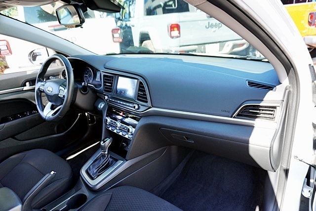 2020 Hyundai Elantra Value Edition photo 9