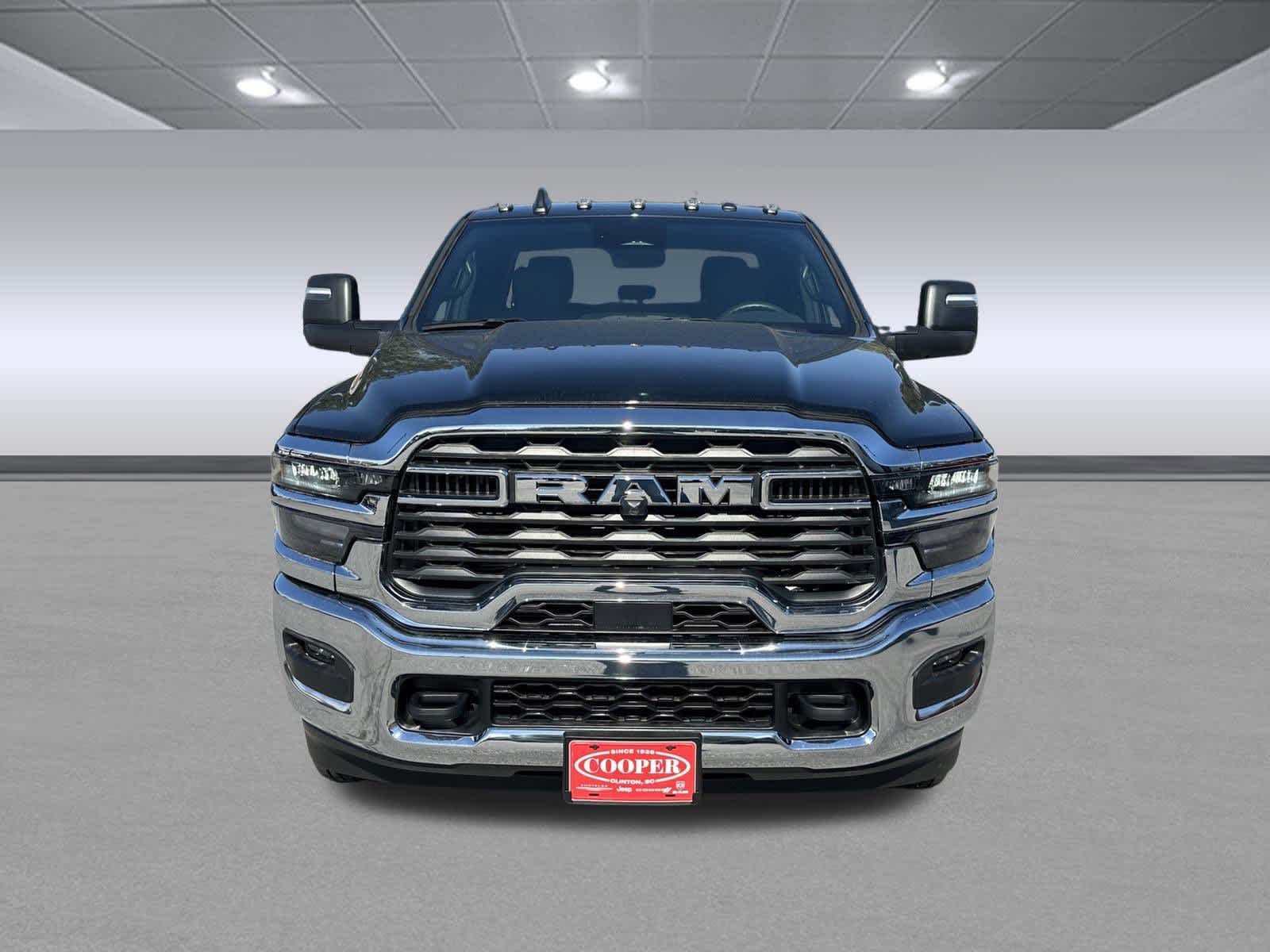 2025 Ram 3500 Tradesman photo 2