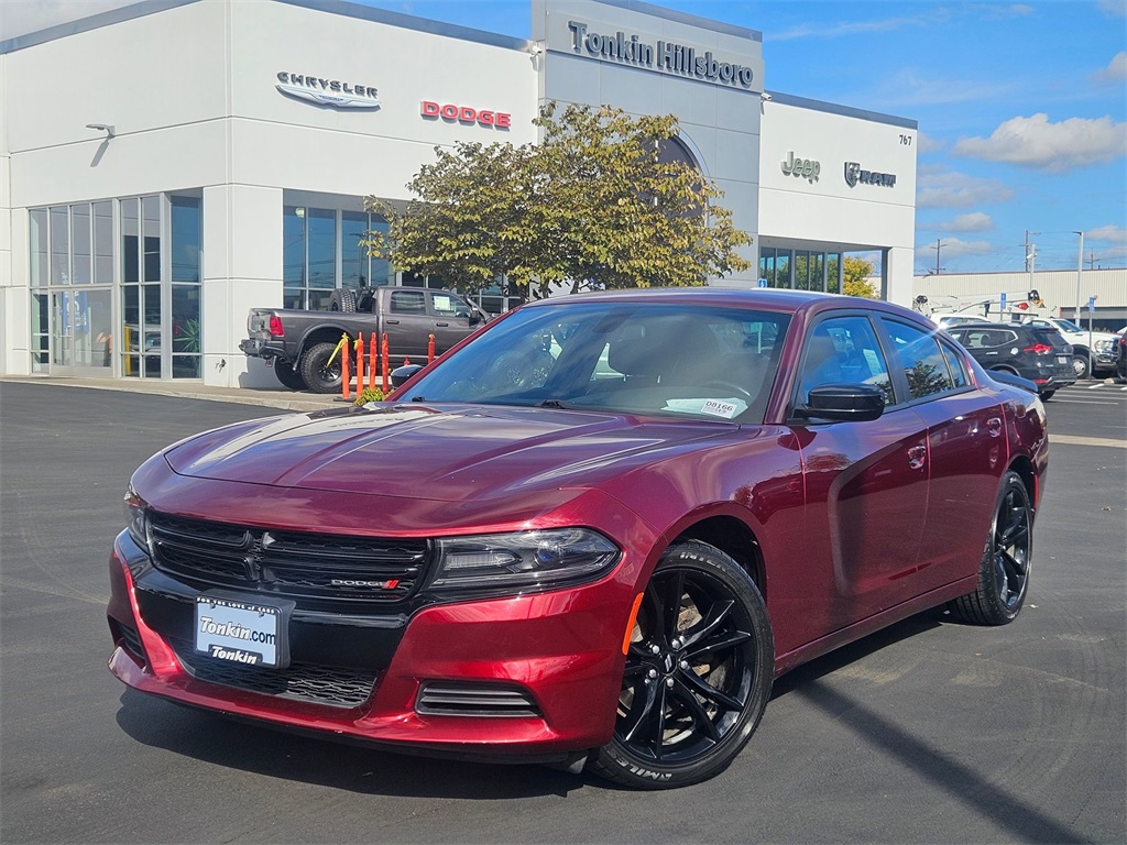 2018 Dodge Charger SXT photo 2