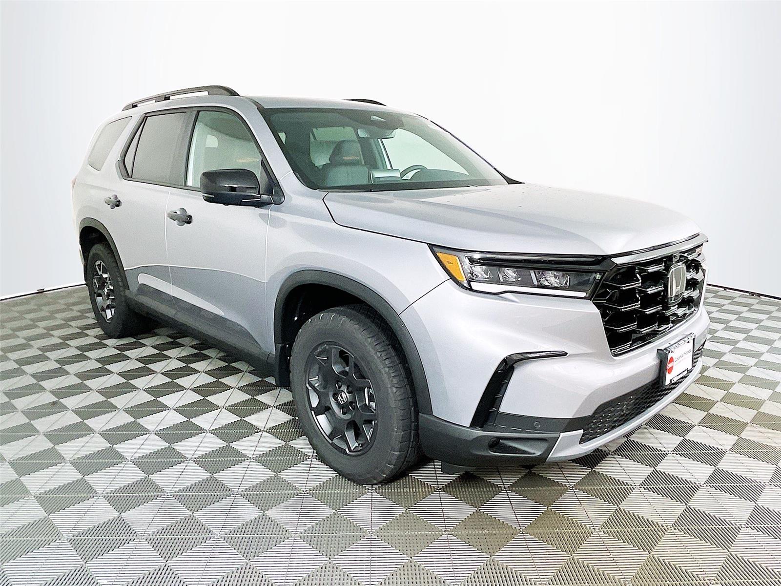 2025 Honda Pilot TrailSport's photo