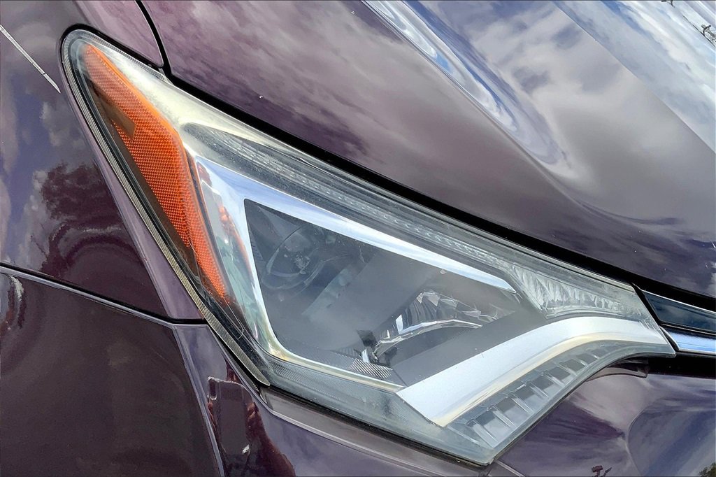 2018 Toyota RAV4 XLE photo 27