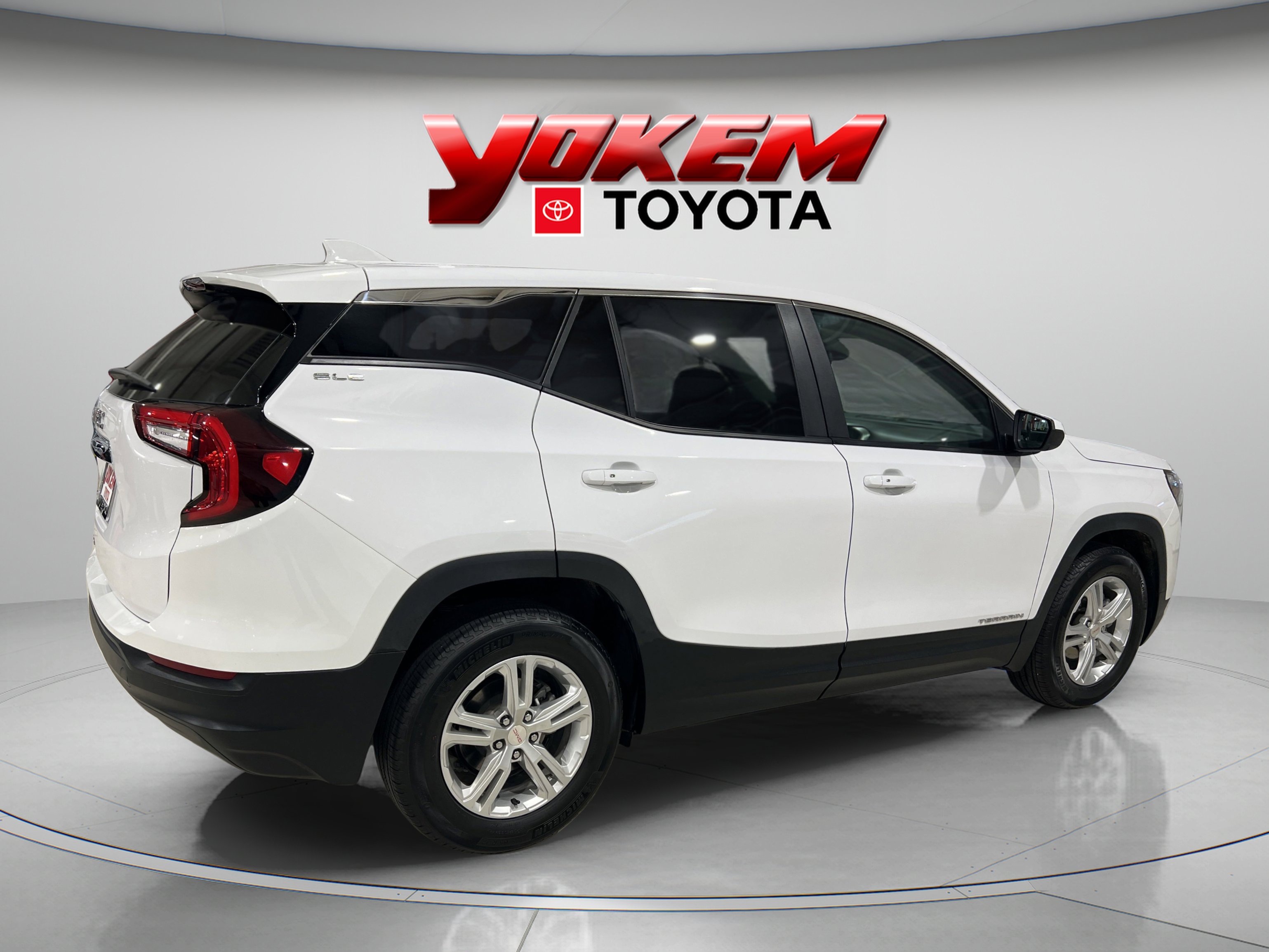 2024 Gmc Terrain SLE photo 5