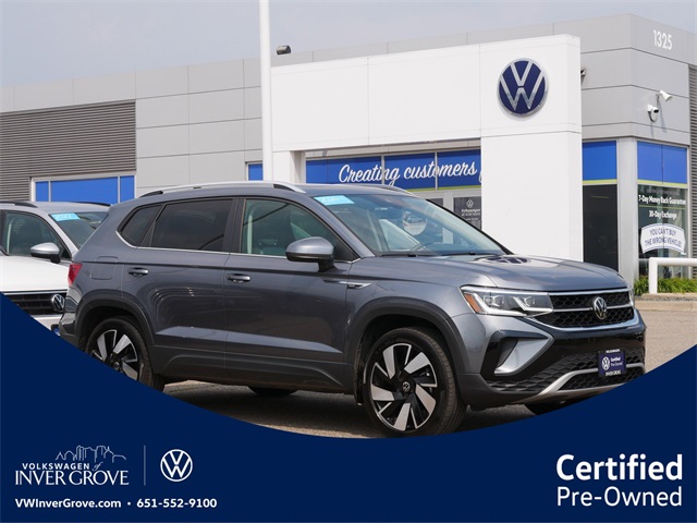 2024 Volkswagen Taos SEL's photo