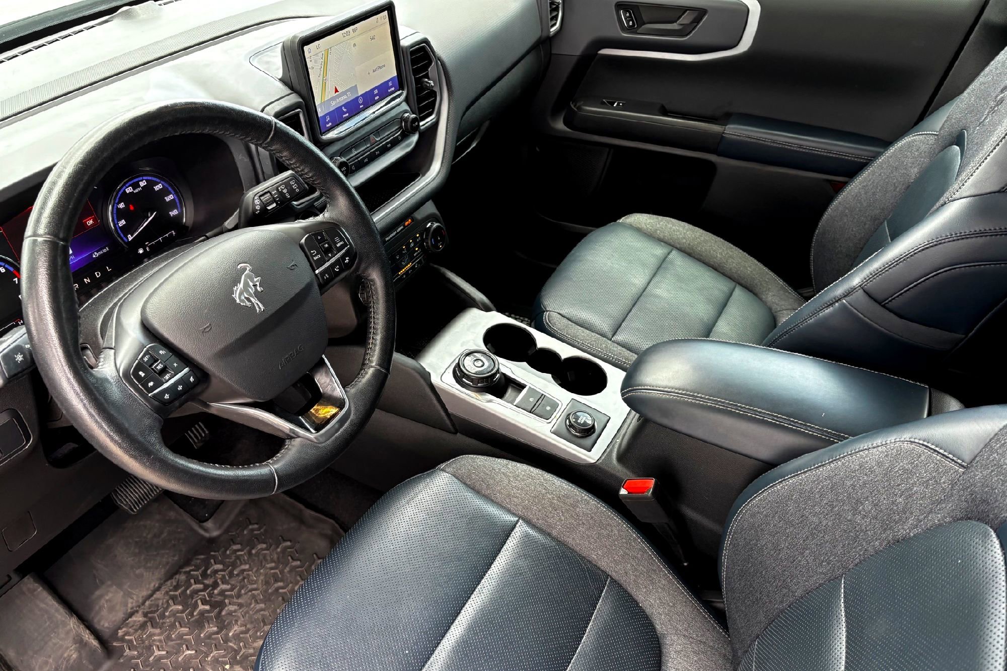 2022 Ford Bronco Sport Outer Banks photo 6