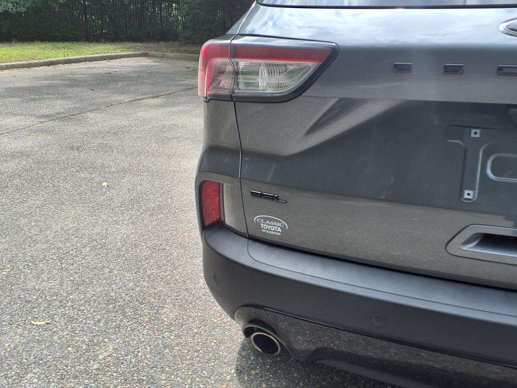 2022 Ford Escape SEL photo 7