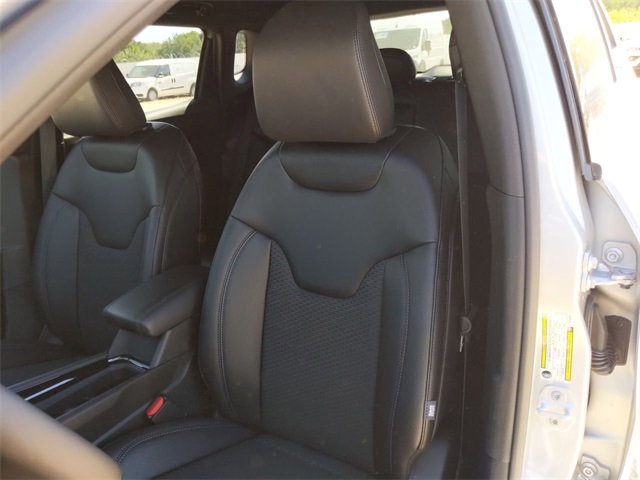 2026 Jeep Compass Latitude Altitude photo 13