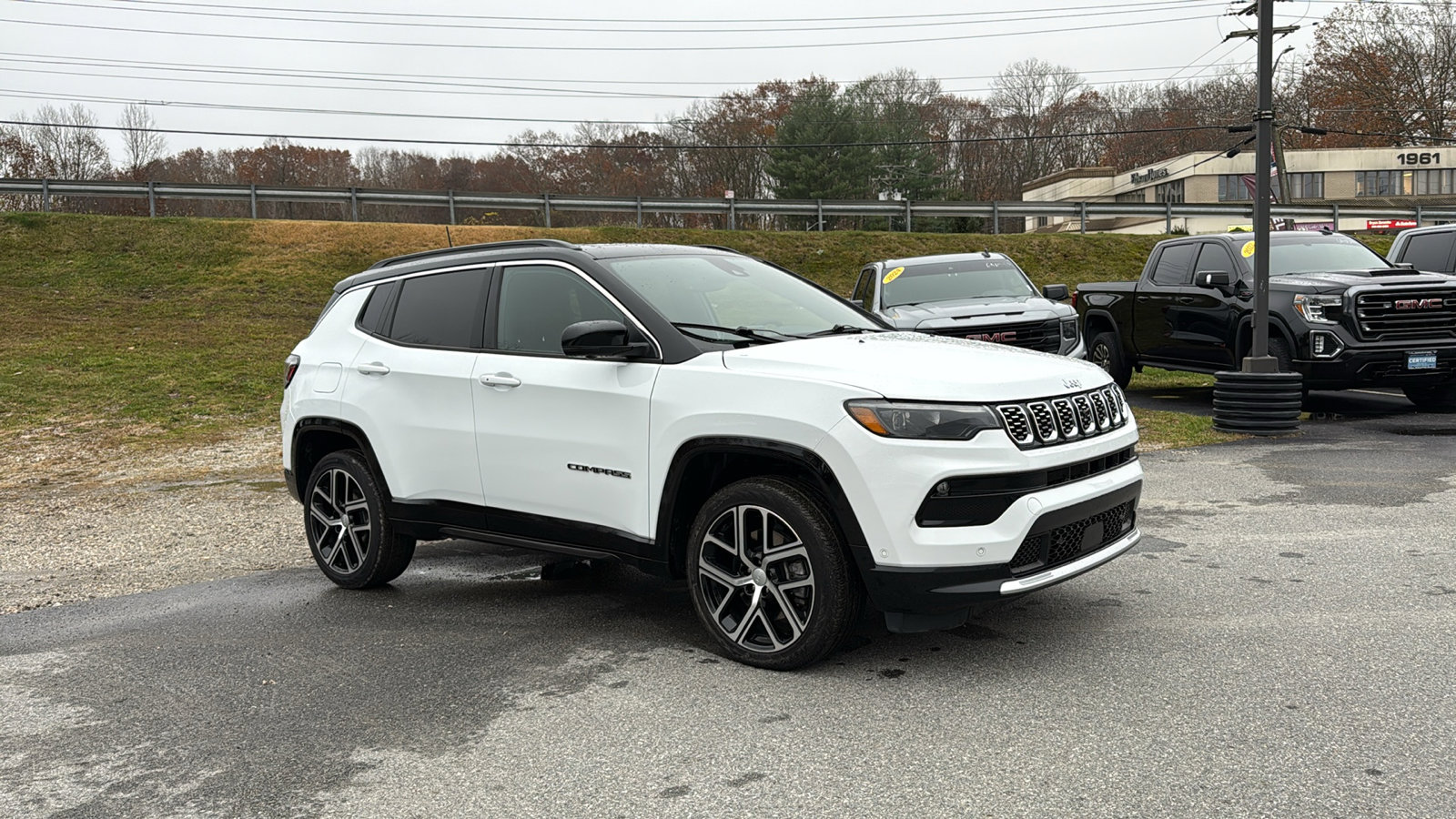 2024 Jeep Compass Limited photo 3