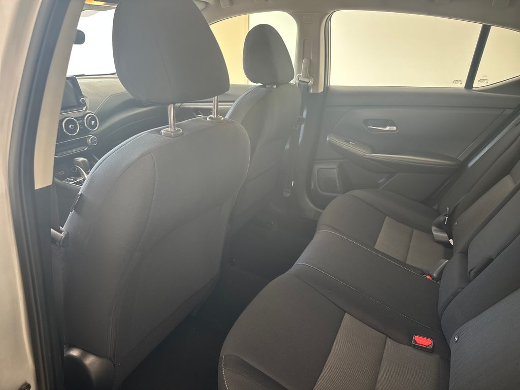 2021 Nissan Sentra SV photo 11