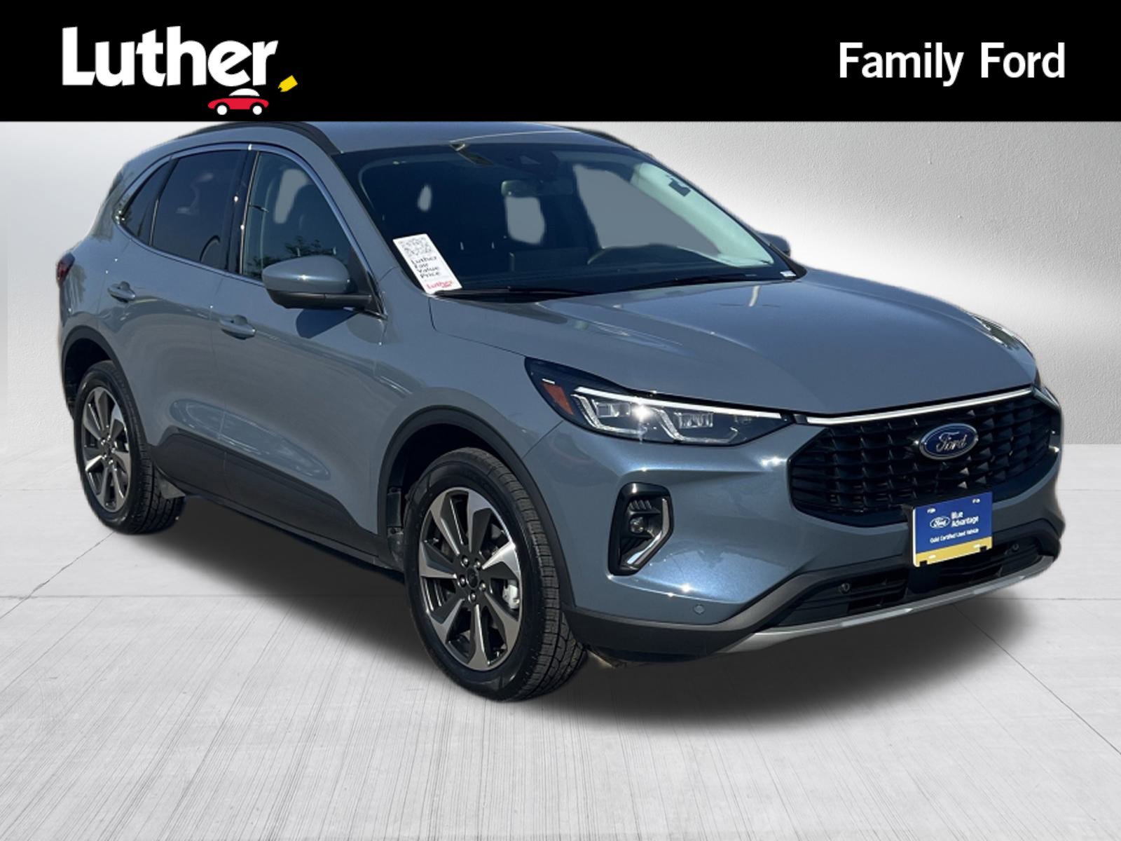 2023 Ford Escape Platinum's photo