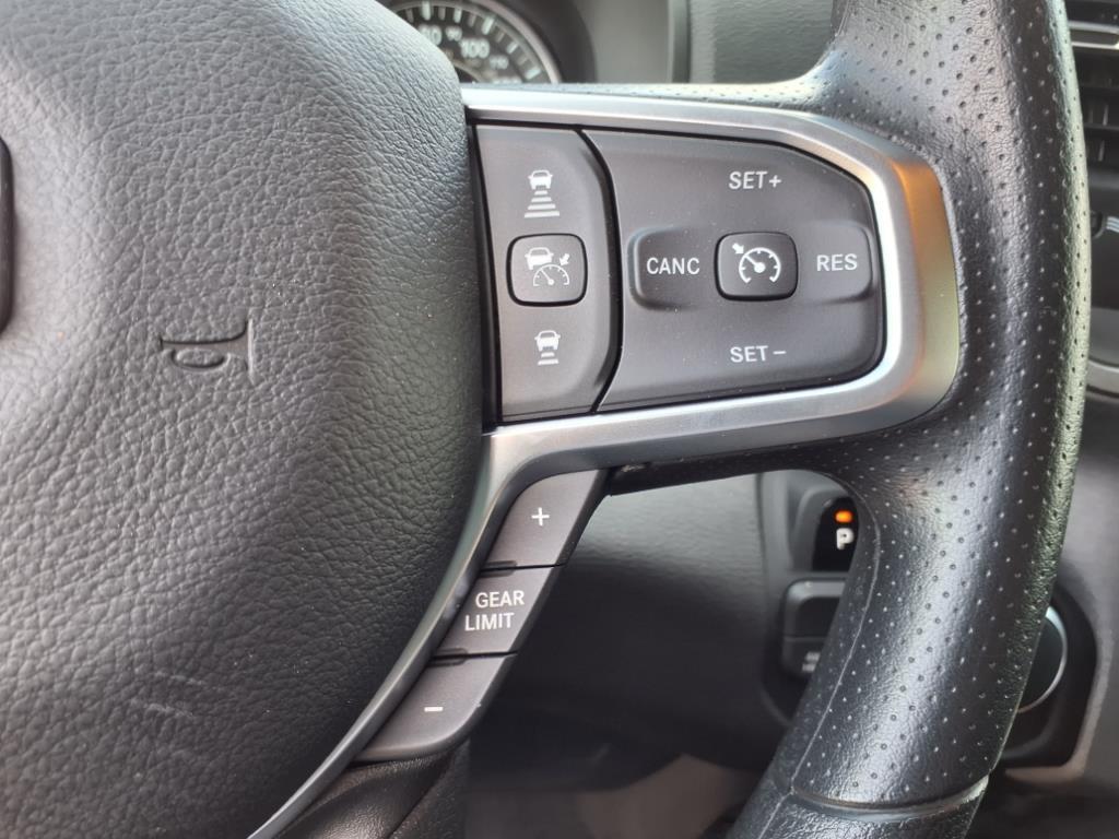 2025 Ram 1500 Tradesman photo 13