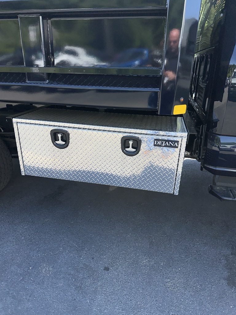 2024 Ford F-600 photo 4