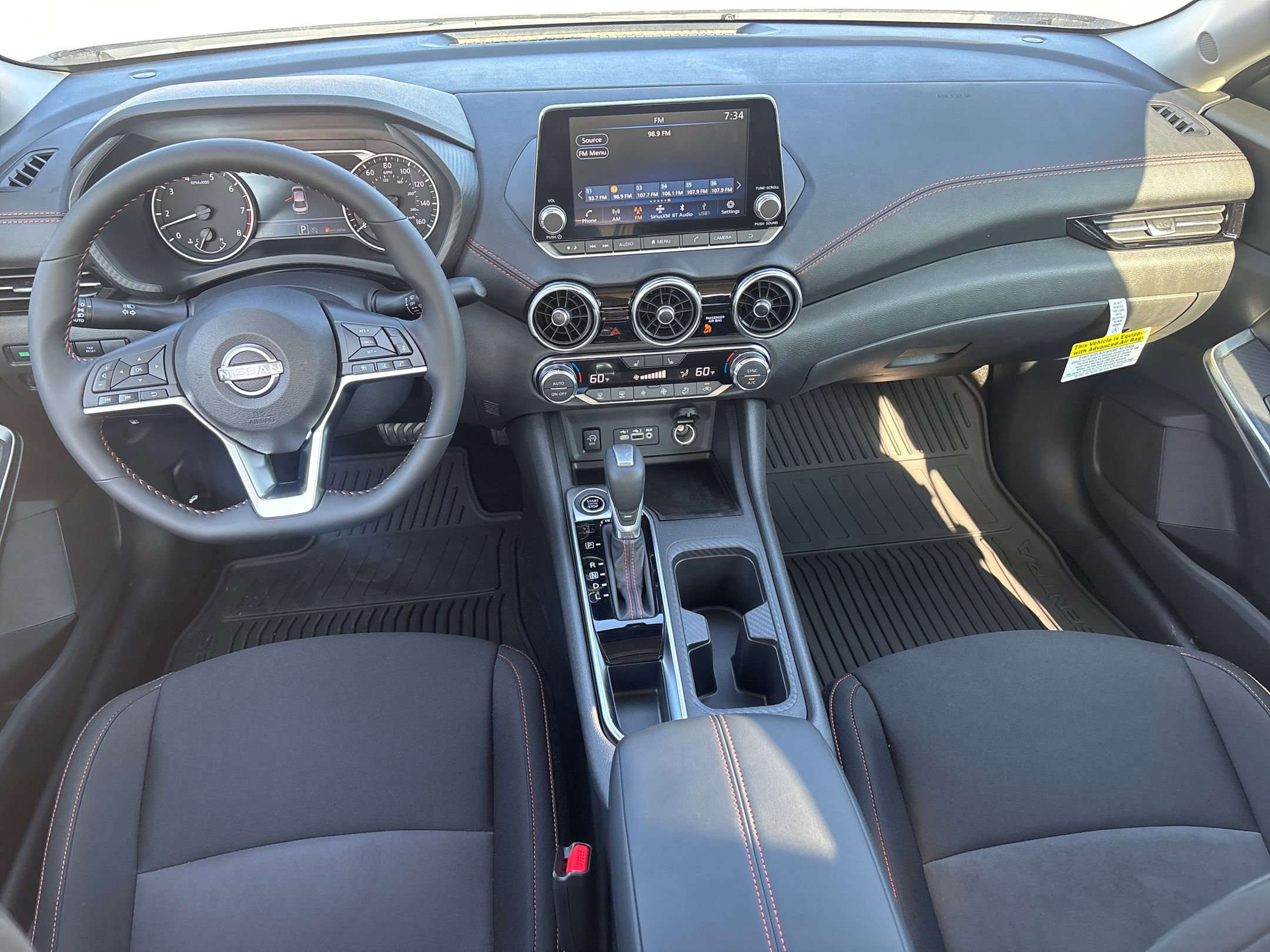 2025 Nissan Sentra SR photo 16