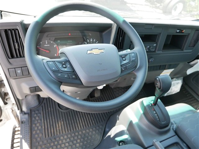 2025 Chevrolet Silverado photo 4