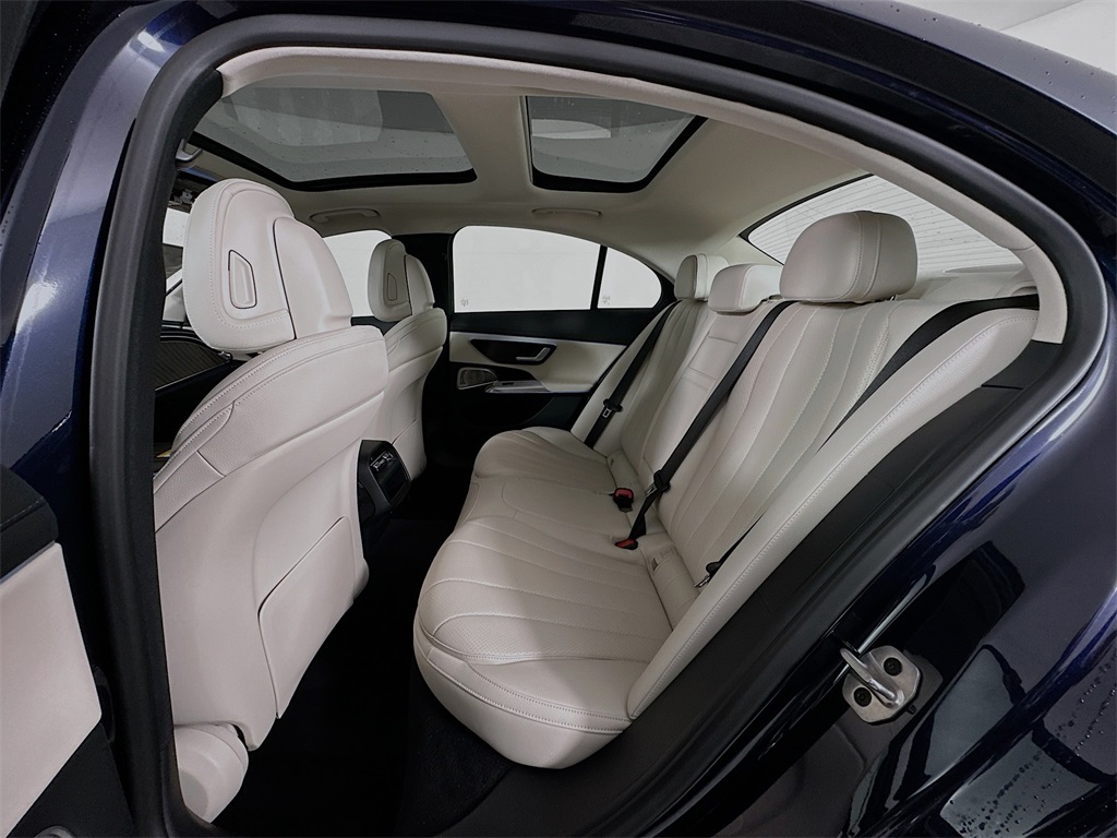 2026 Mercedes Benz E 350 4MATIC photo 21