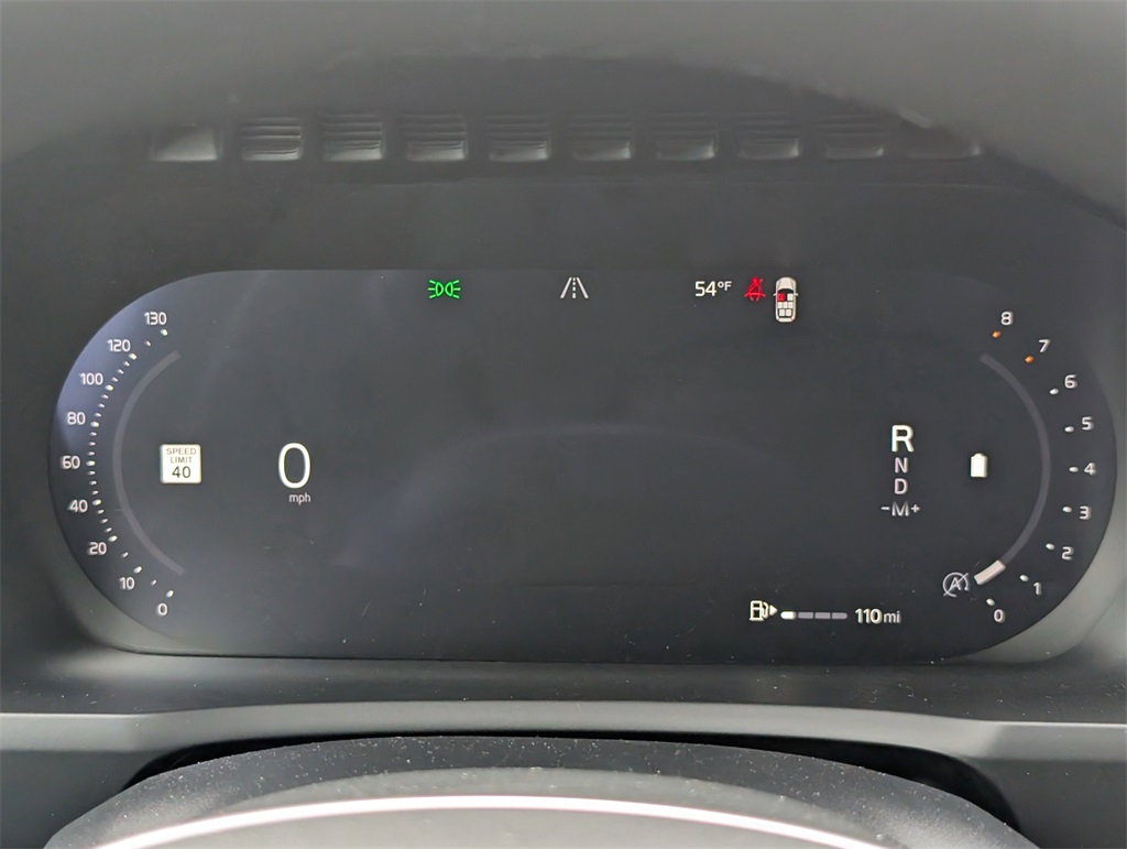 2026 Volvo XC90 B5 AWD Core photo 4