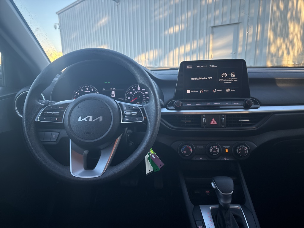 2023 Kia Forte LXS photo 4
