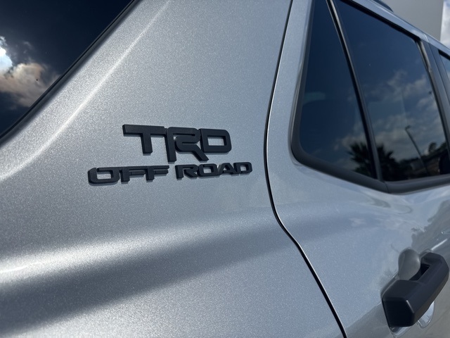 2025 Toyota 4Runner TRD Off-Road photo 12