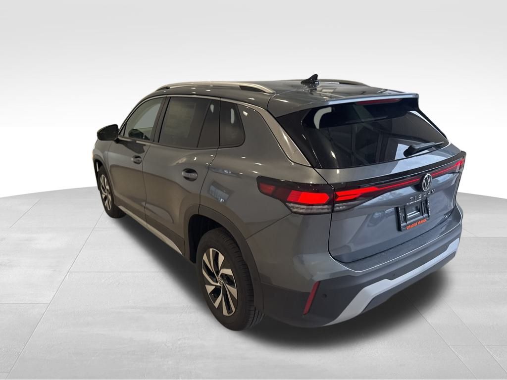 2025 Volkswagen Tiguan S photo 3