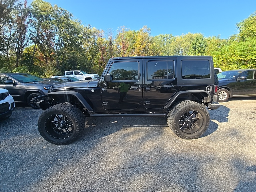 2016 Jeep Wrangler Unlimited Sport photo 2