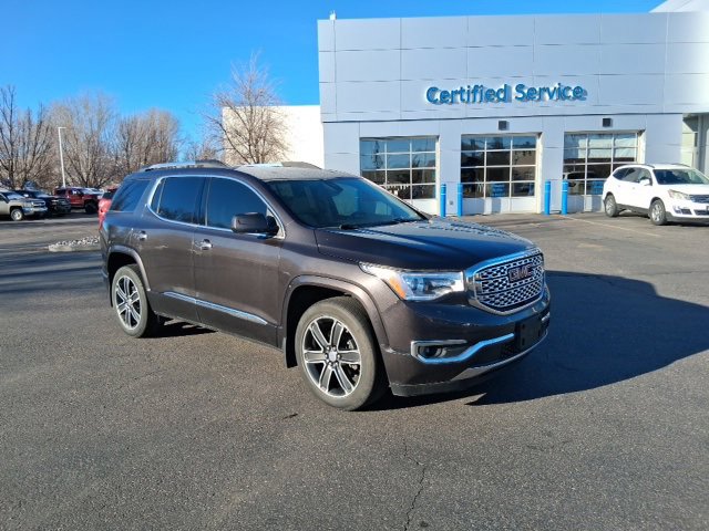 2019 GMC Acadia Denali's photo