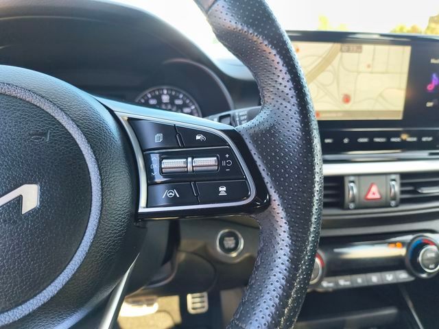 2023 Kia Forte GT-Line photo 4