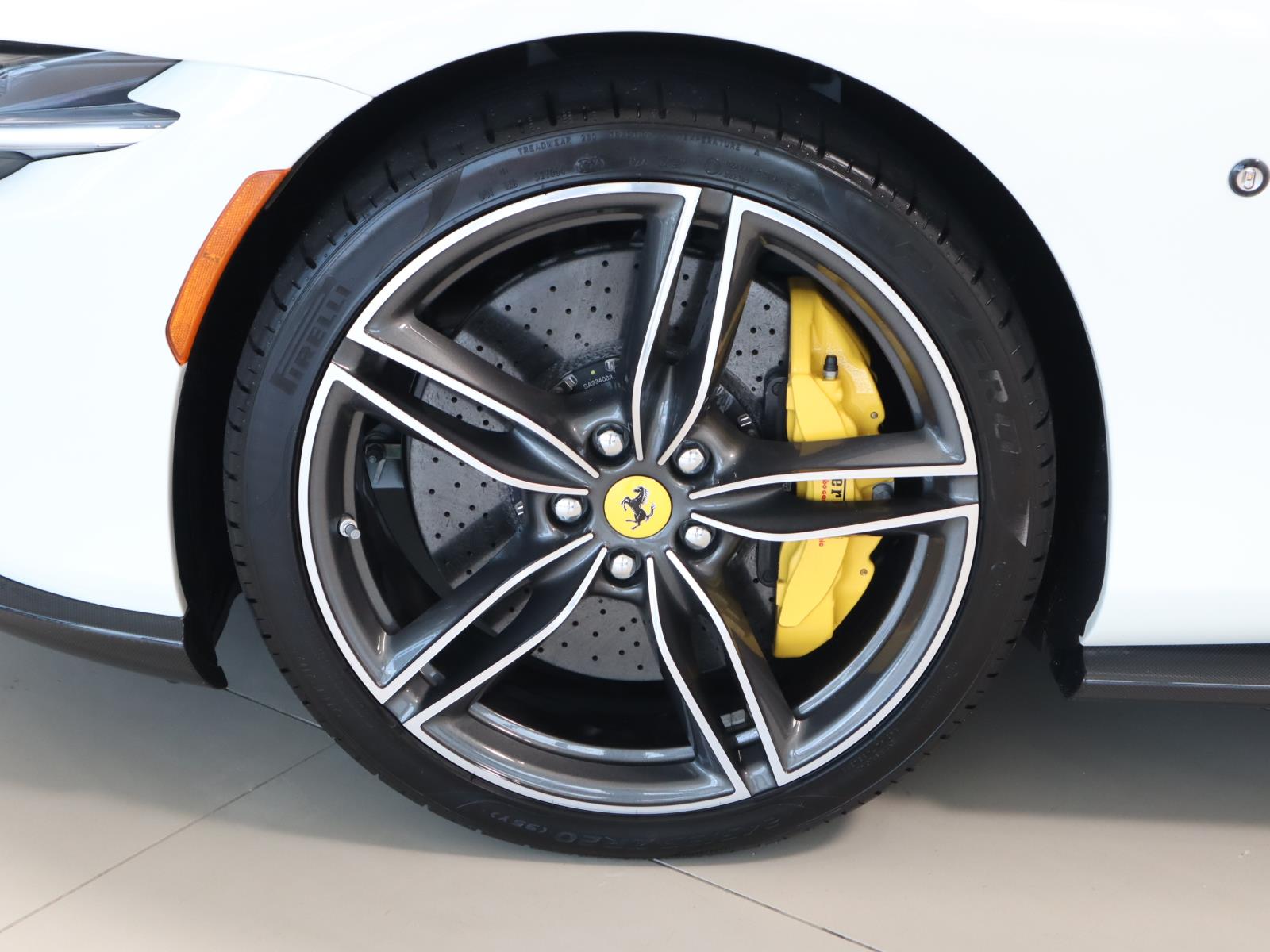 2024 Ferrari Roma Spider photo 19