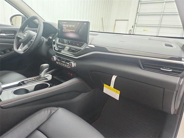 2025 Nissan Altima 2.5 SR photo 36