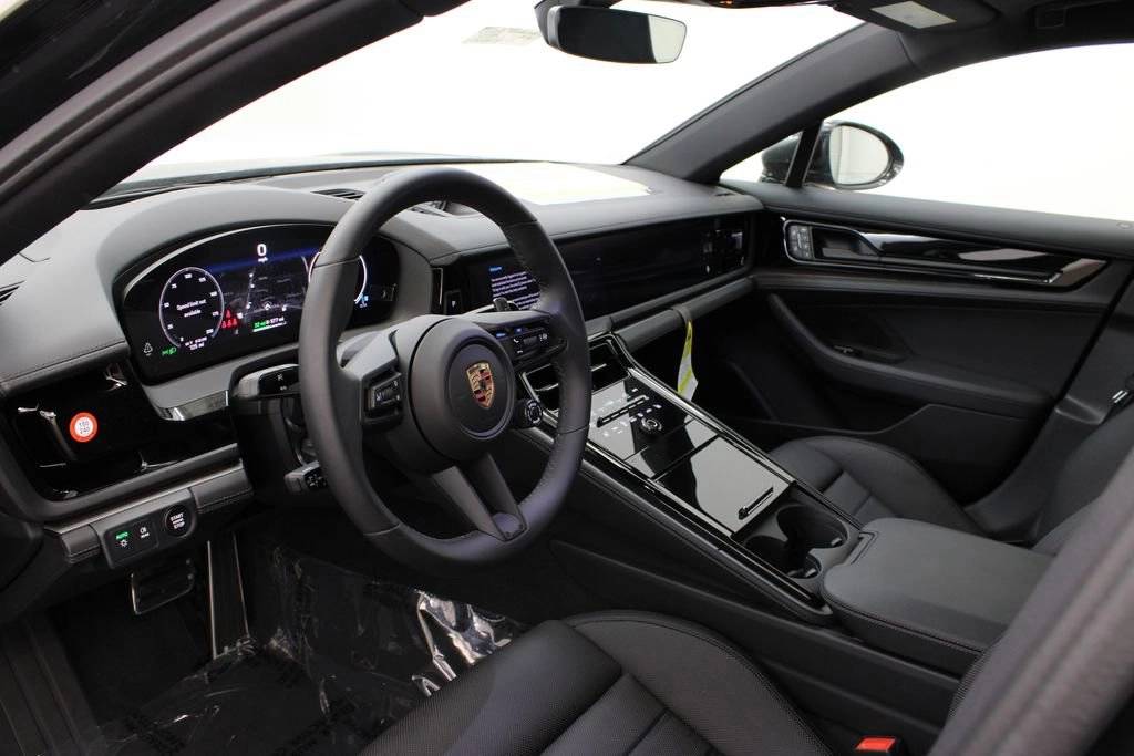 2025 Porsche Panamera 4S E-Hybrid photo 4