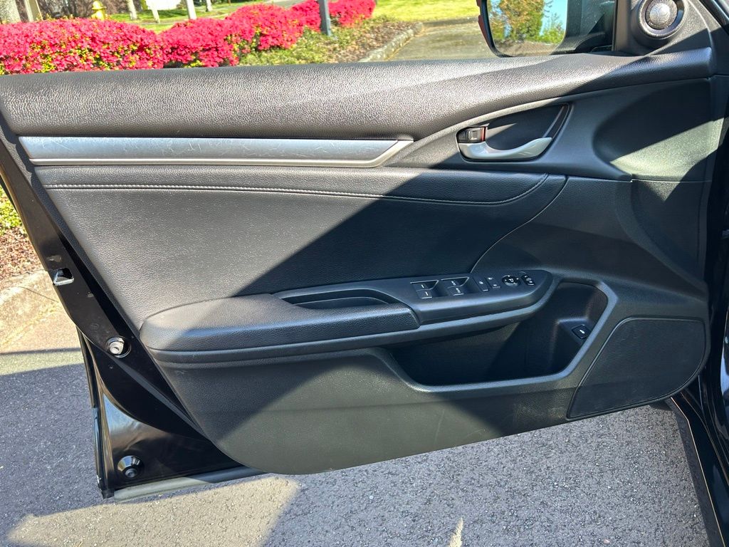 2017 Honda Civic Touring photo 10