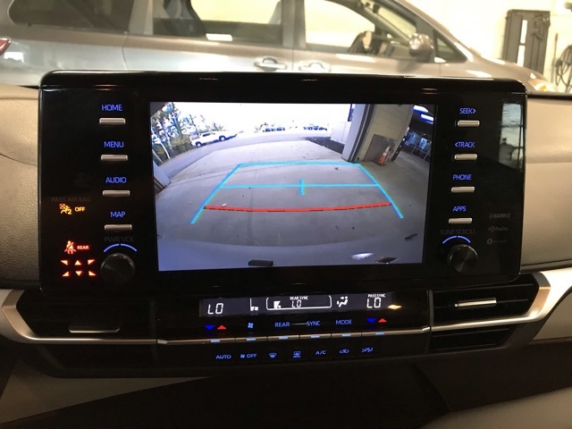 2024 Toyota Sienna LE photo 21