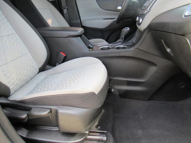 2020 Chevrolet Equinox LS photo 8